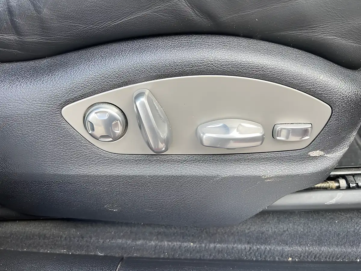 Used 2020 Porsche Macan S Red - Interior and Exterior details 20