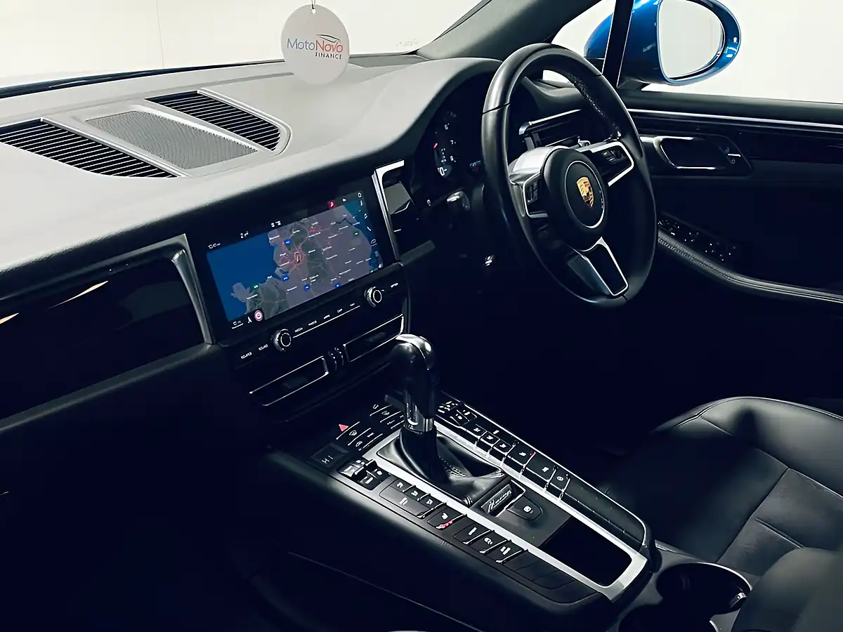 Used 2020 Porsche Macan S Sapphire Blue - Interior and Exterior details 5