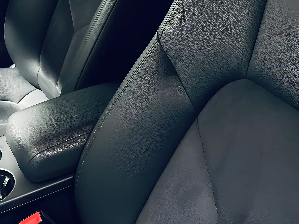 Used 2020 Porsche Macan S Sapphire Blue - Interior and Exterior details 7
