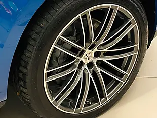 Used 2020 Porsche Macan S Sapphire Blue - Interior and Exterior details 9