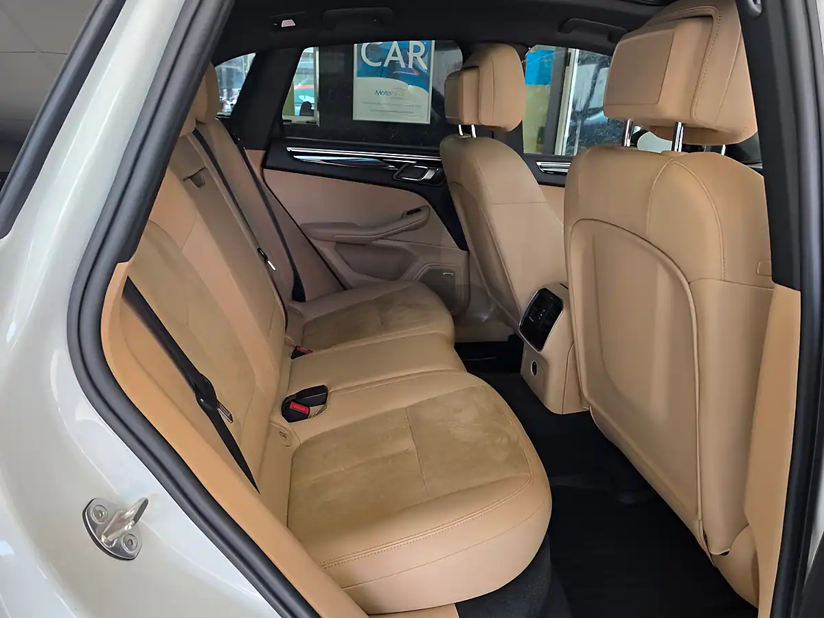 Used 2020 Porsche Macan S White - Interior and Exterior details 10