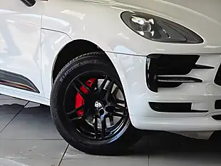 Used 2020 Porsche Macan S White - Interior and Exterior details 12
