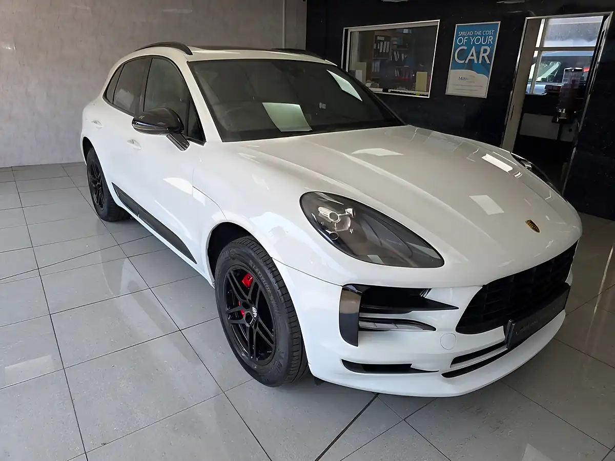 Used 2020 Porsche Macan S White - Interior and Exterior details 13