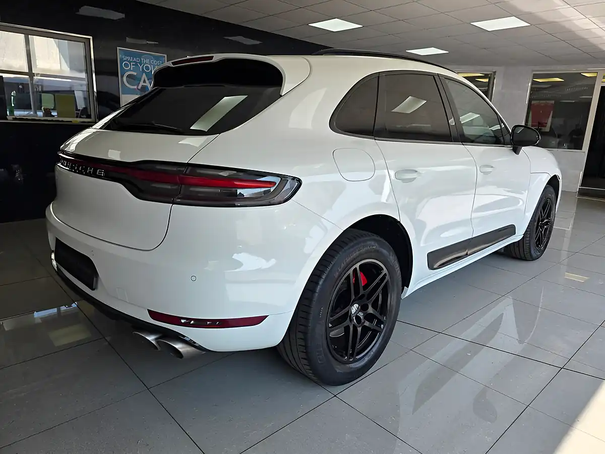Used 2020 Porsche Macan S White - Interior and Exterior details 16