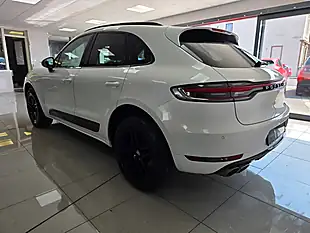 Used 2020 Porsche Macan S White - Interior and Exterior details 3