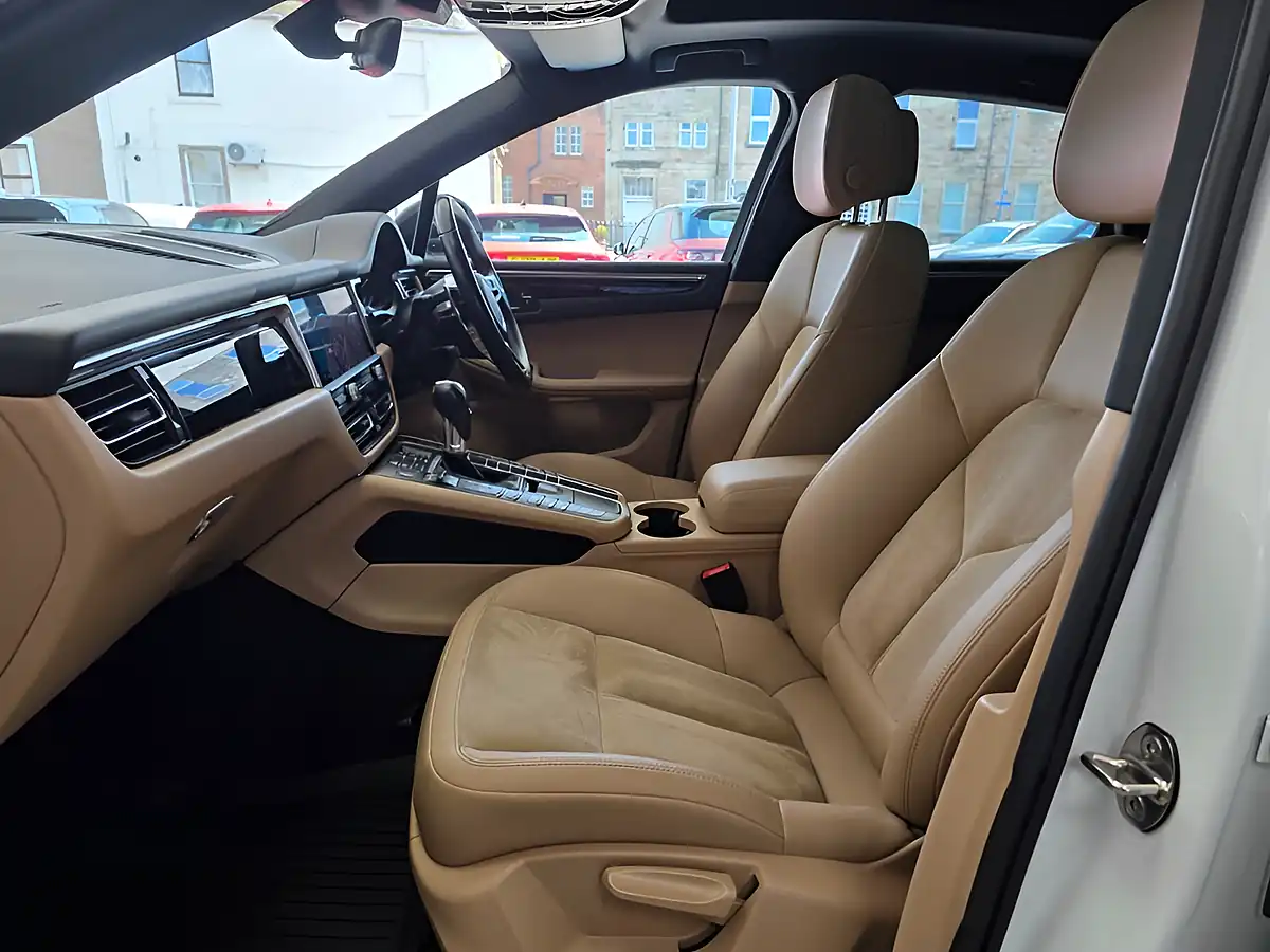 Used 2020 Porsche Macan S White - Interior and Exterior details 8
