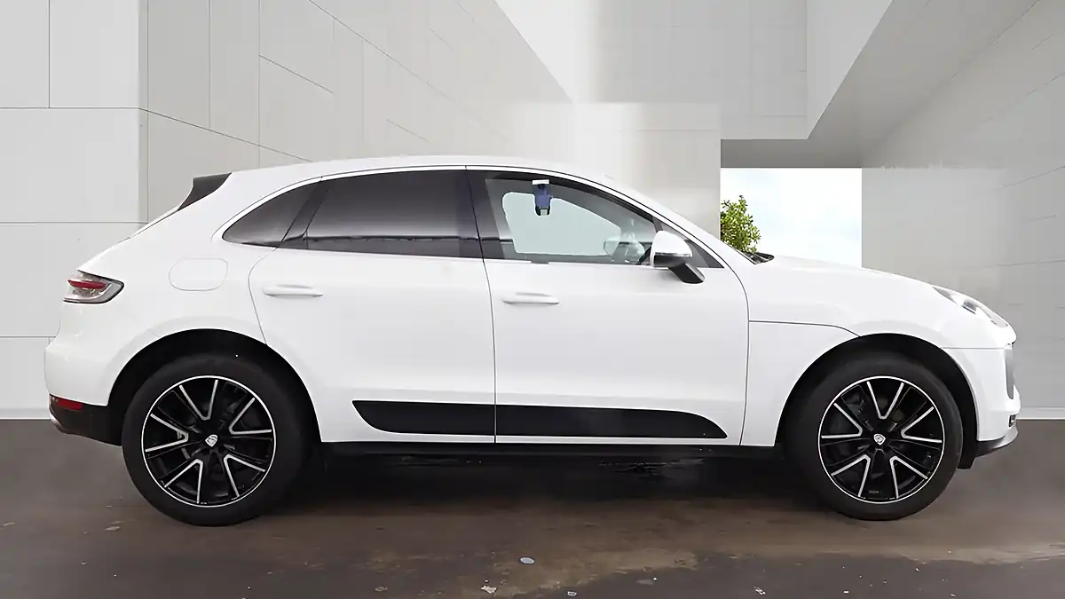 Used 2020 Porsche Macan S White - Interior and Exterior details 5