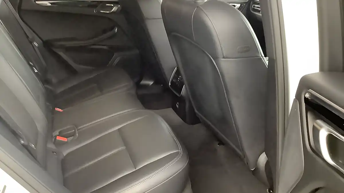 Used 2020 Porsche Macan S White - Interior and Exterior details 8