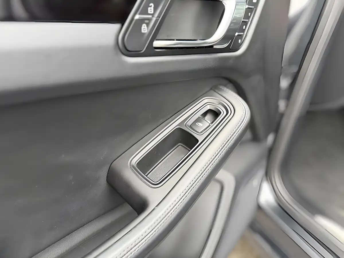 Used 2020 Porsche Macan Turbo Grey - Interior and Exterior details 13