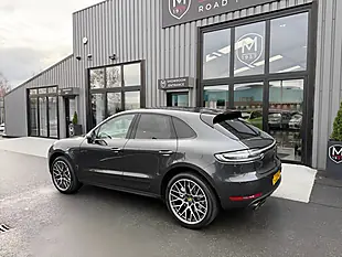 Used 2020 Porsche Macan Turbo Grey - Interior and Exterior details 8