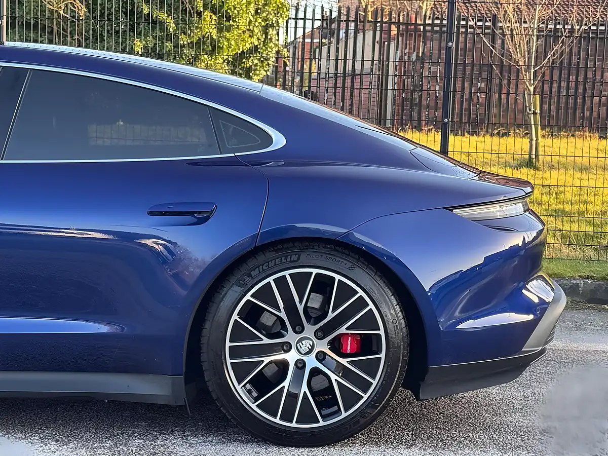 Used 2020 Porsche Taycan Performance Blue - Interior and Exterior details 8