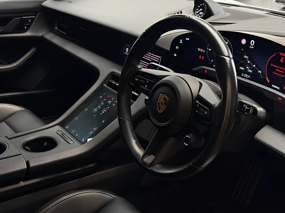 Used 2020 Porsche Taycan Performance Plus 4S White - Interior and Exterior details 13