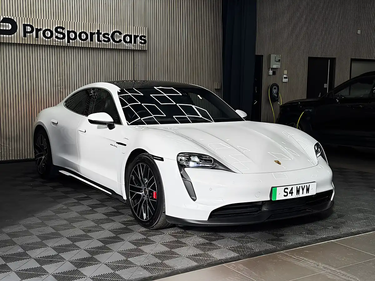 Used 2020 Porsche Taycan Performance Plus 4S White - Interior and Exterior details 7