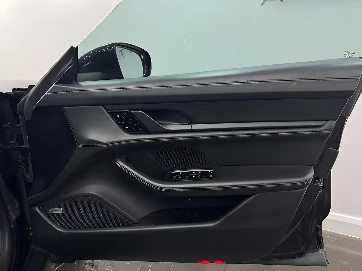 Used 2020 Porsche Taycan Performance Plus Black - Interior and Exterior details 12