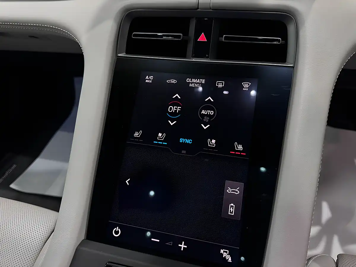 Used 2020 Porsche Taycan Performance Plus Blue - Interior and Exterior details 15