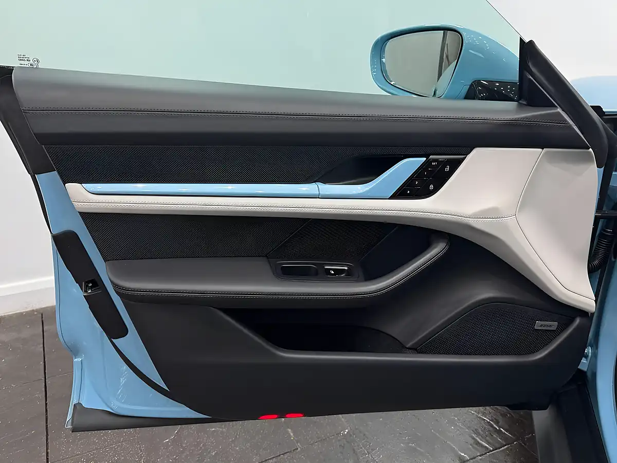 Used 2020 Porsche Taycan Performance Plus Blue - Interior and Exterior details 17