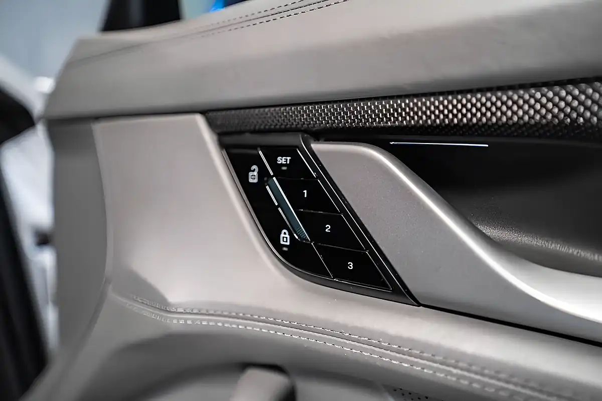 Used 2020 Porsche Taycan Performance Plus White - Interior and Exterior details 11