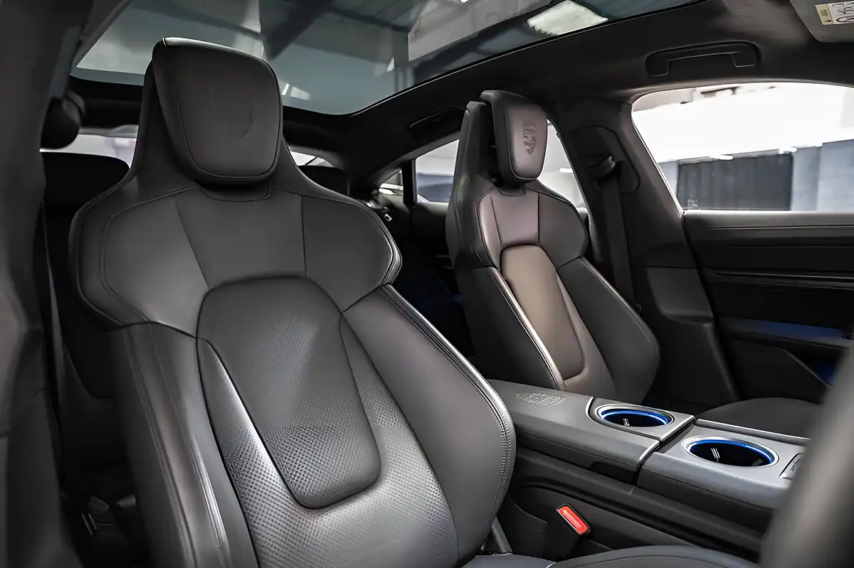 Used 2020 Porsche Taycan Performance Plus White - Interior and Exterior details 15