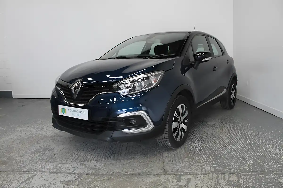 Used 2020 Renault Captur Energy Play Blue - Interior and Exterior details 3