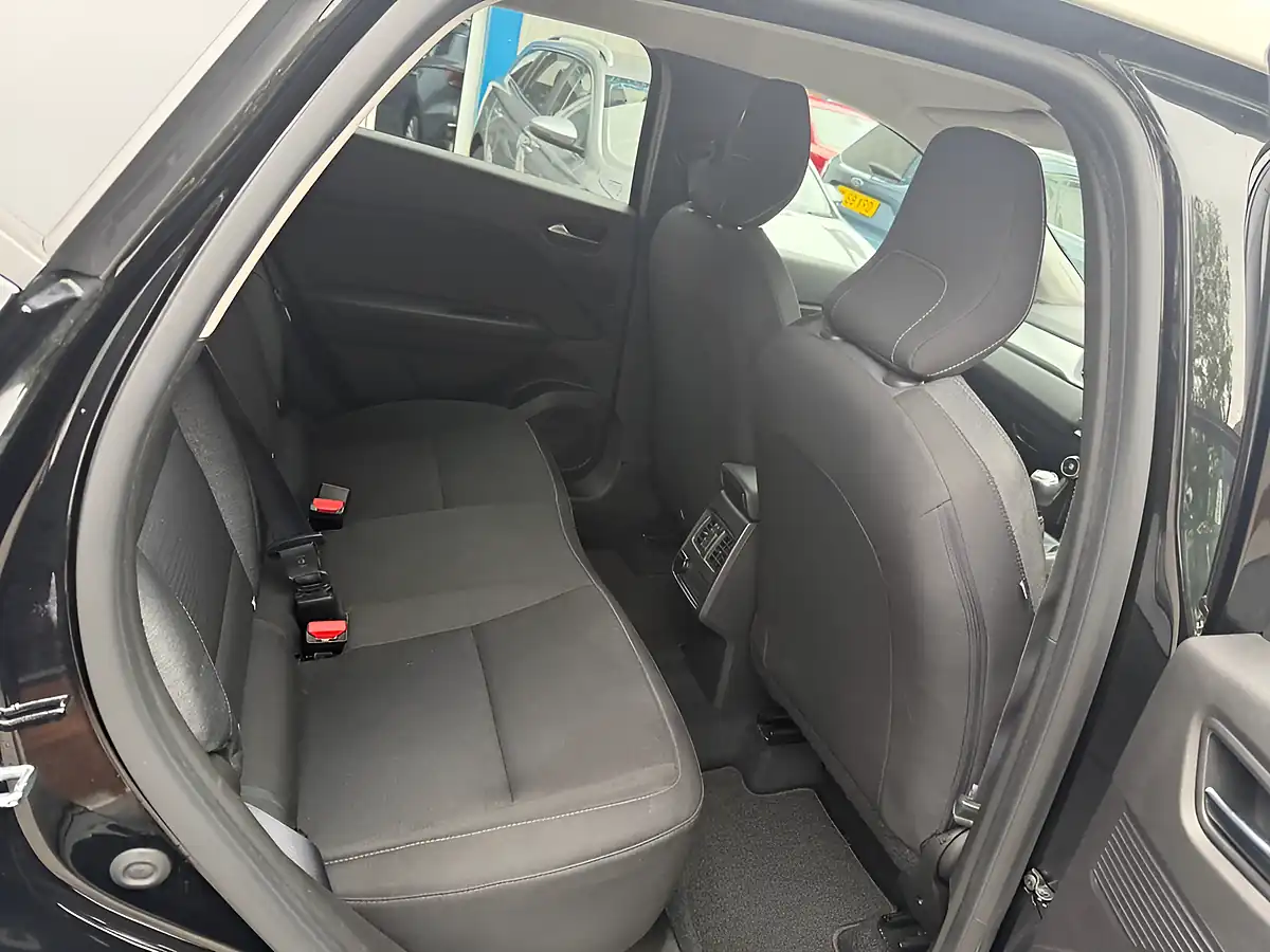 Used 2020 Renault Captur Iconic Black - Interior and Exterior details 10