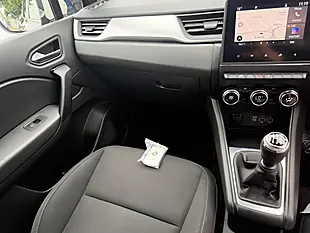 Used 2020 Renault Captur Iconic Black - Interior and Exterior details 13