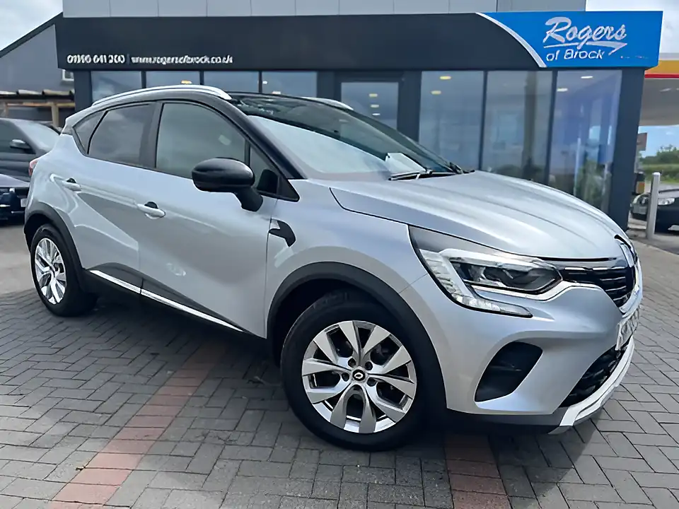 Used 2020 Renault Captur Iconic Grey/Black - Interior and Exterior details 7