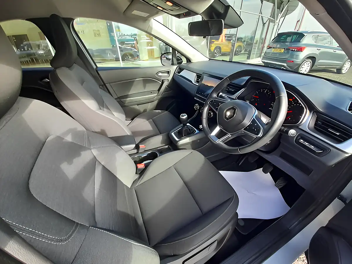 Used 2020 Renault Captur Iconic Grey/Black - Interior and Exterior details 13