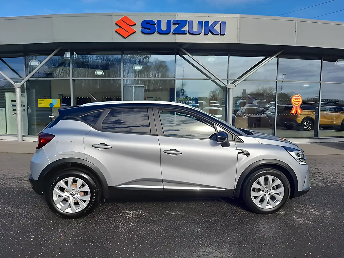 Used 2020 Renault Captur Iconic Grey/Black - Interior and Exterior details 9