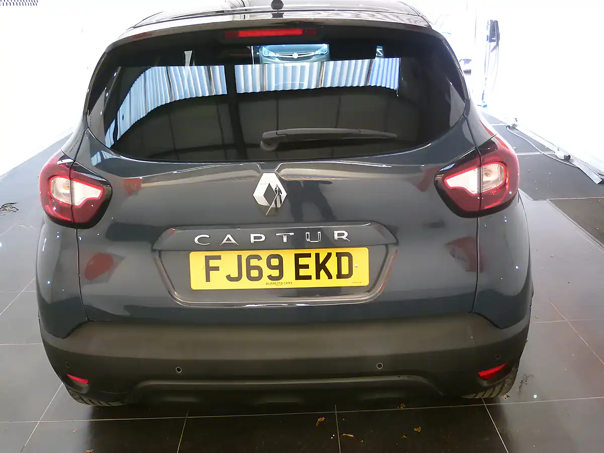 Used 2020 Renault Captur Iconic Grey - Interior and Exterior details 7