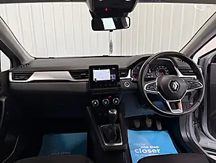 Used 2020 Renault Captur Iconic Highland Grey - Interior and Exterior details 13
