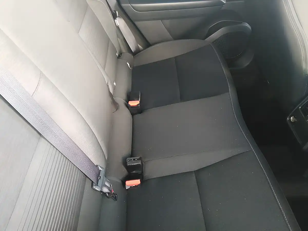 Used 2020 Renault Captur Iconic Highland Grey - Interior and Exterior details 18