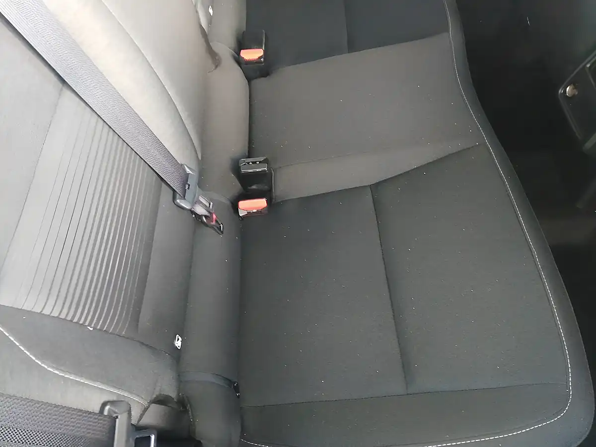 Used 2020 Renault Captur Iconic Highland Grey - Interior and Exterior details 19