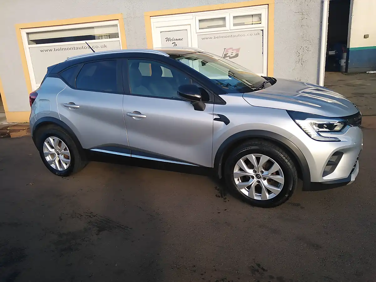 Used 2020 Renault Captur Iconic Highland Grey - Interior and Exterior details 3