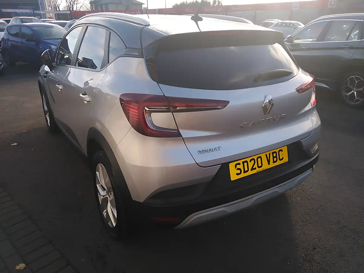 Used 2020 Renault Captur Iconic Highland Grey - Interior and Exterior details 7
