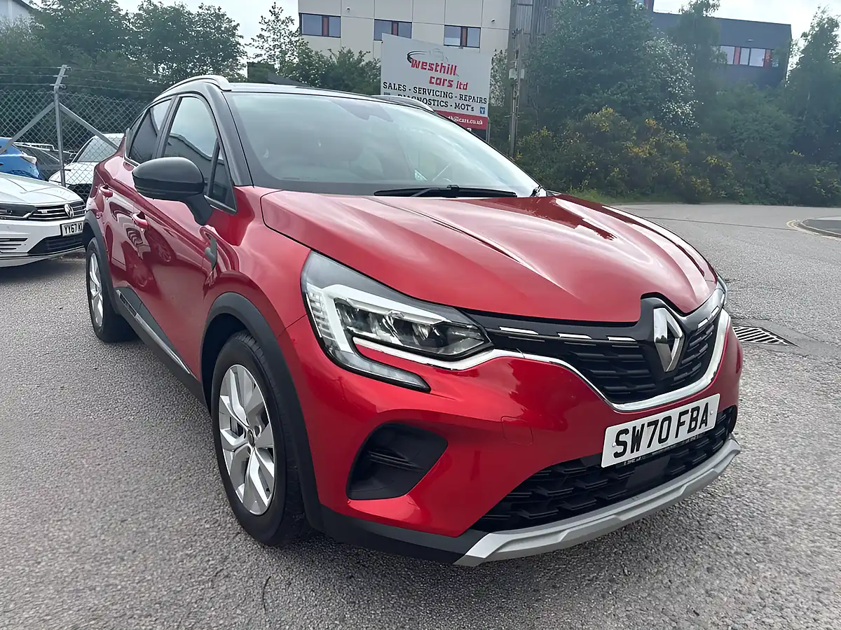 Used 2020 Renault Captur Iconic Red - Front View