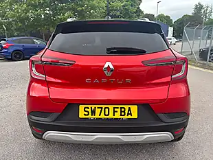 Used 2020 Renault Captur Iconic Red - Interior and Exterior details 10