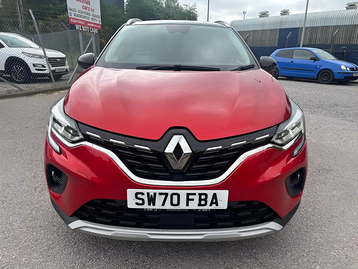 Used 2020 Renault Captur Iconic Red - Interior and Exterior details 13