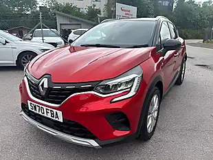 Used 2020 Renault Captur Iconic Red - Interior and Exterior details 14