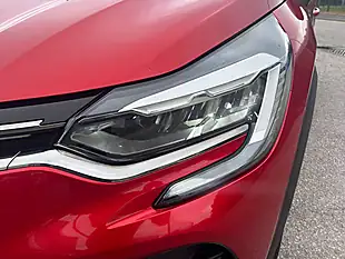 Used 2020 Renault Captur Iconic Red - Interior and Exterior details 18