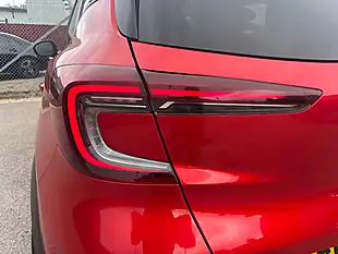Used 2020 Renault Captur Iconic Red - Interior and Exterior details 19