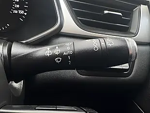 Used 2020 Renault Captur Iconic Red - Interior and Exterior details 13