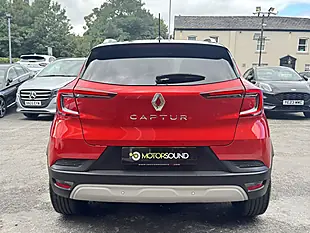 Used 2020 Renault Captur Iconic Red - Interior and Exterior details 19