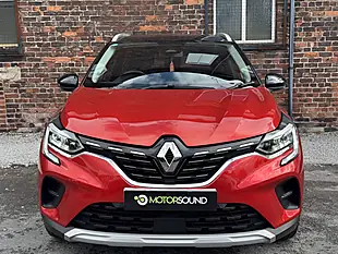 Used 2020 Renault Captur Iconic Red - Interior and Exterior details 5