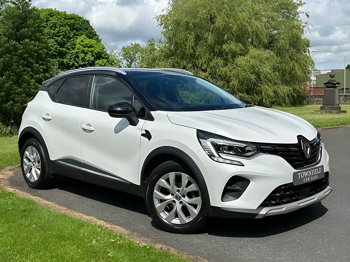 Used 2020 Renault Captur Iconic White - Front View