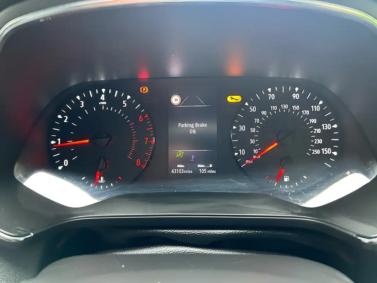 Used 2020 Renault Captur Iconic White - Interior and Exterior details 14