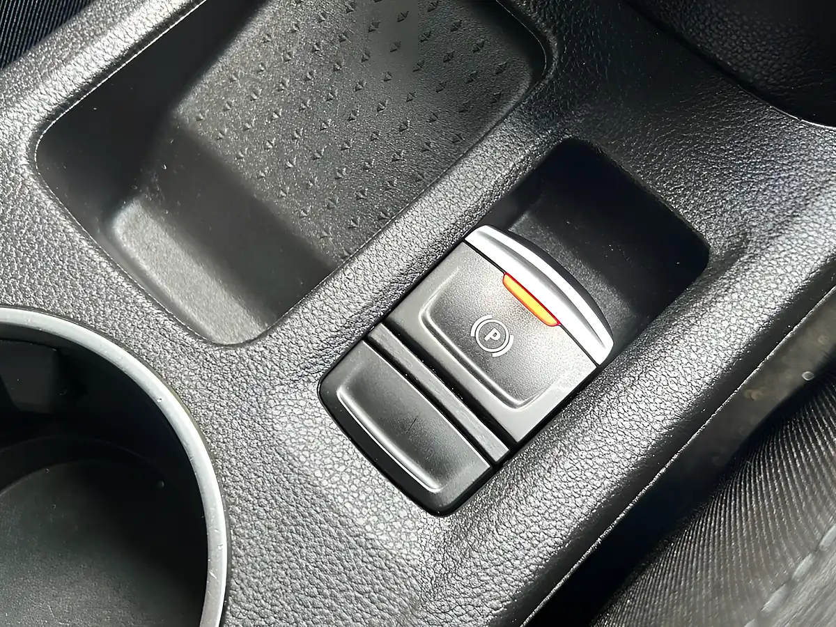 Used 2020 Renault Captur Iconic White - Interior and Exterior details 20