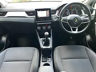 Used 2020 Renault Captur Iconic White - Interior and Exterior details 5