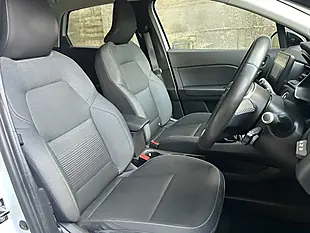 Used 2020 Renault Captur Iconic White - Interior and Exterior details 8