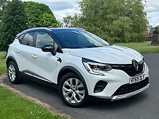 Used 2020 Renault Captur Iconic White - Interior and Exterior details 9