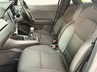 Used 2020 Renault Captur Play Grey - Interior and Exterior details 4